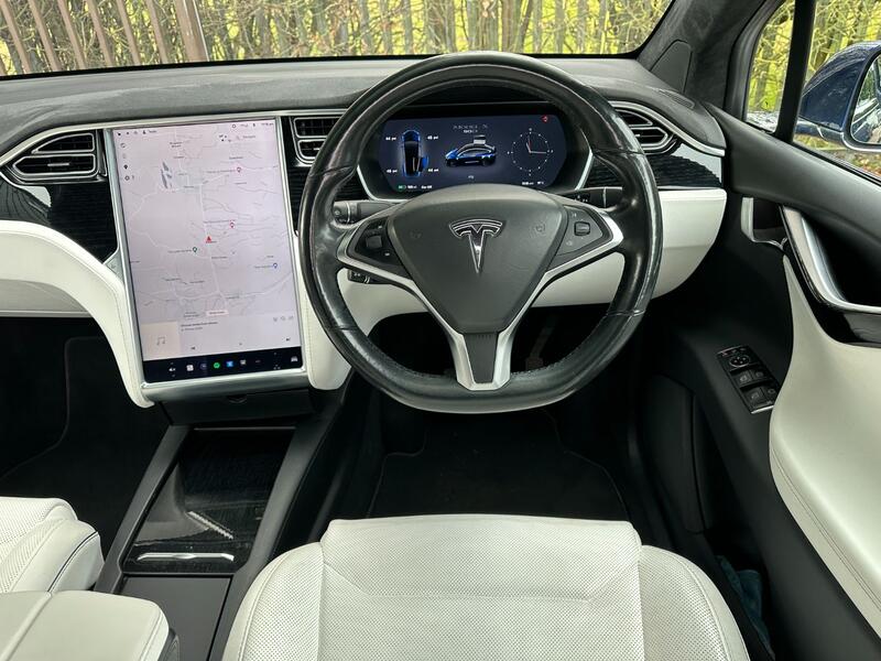 TESLA MODEL X  90D (Dual Motor)  2017