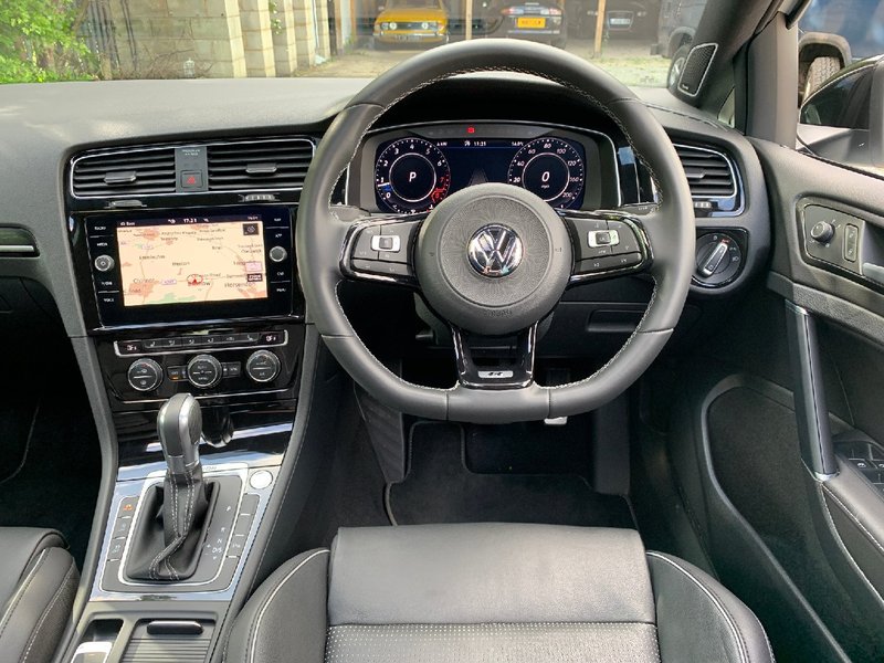 VOLKSWAGEN GOLF 2.0 TSI R Hatchback 5dr DSG 4MOTION 2019