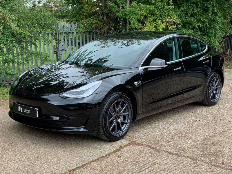 TESLA MODEL 3 Standard Range Plus 2020