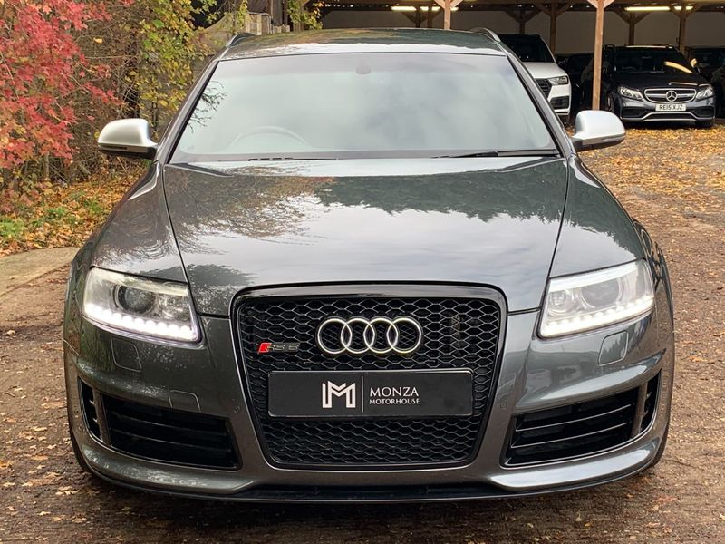 AUDI RS6 Plus Avant 5.0 TFSI V10 2010