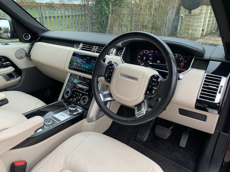 LAND ROVER RANGE ROVER 3.0 TDV6 Vogue 2018