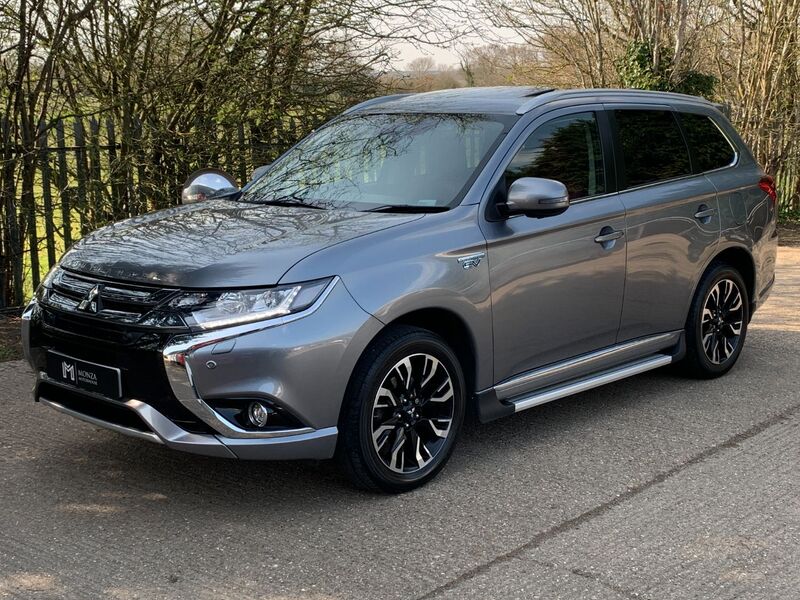 MITSUBISHI OUTLANDER 2.0h 12kWh 5hs CVT 4WD 2017