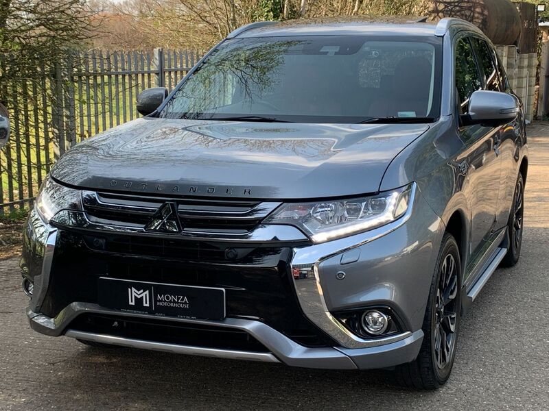 MITSUBISHI OUTLANDER 2.0h 12kWh 5hs CVT 4WD 2017