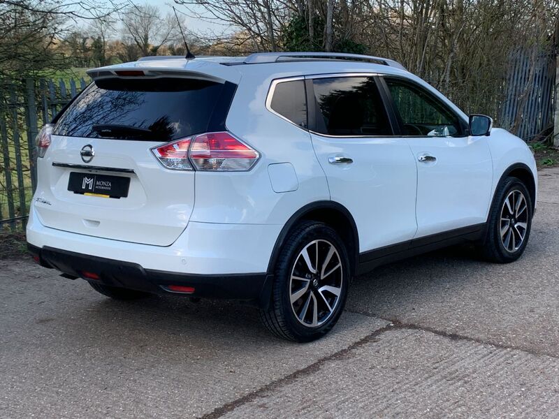 NISSAN X-TRAIL 1.6 DCI Tekna XTRON 2015