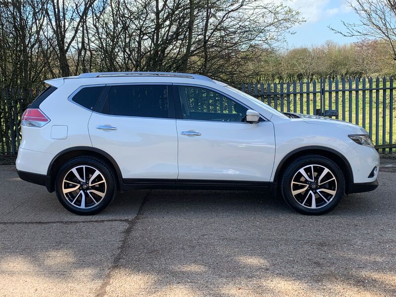 NISSAN X-TRAIL 1.6 DCI Tekna XTRON 2015