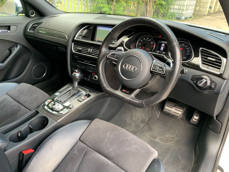 AUDI RS4 Avant 4.2 FSI V8 S Tronic Quattro 2015