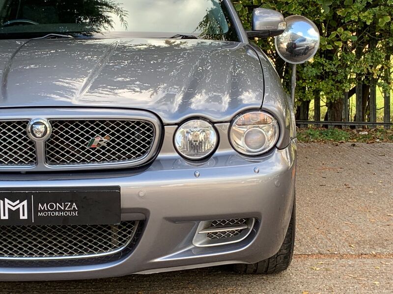 JAGUAR XJR 4.2 V8 Saloon 4dr 2008