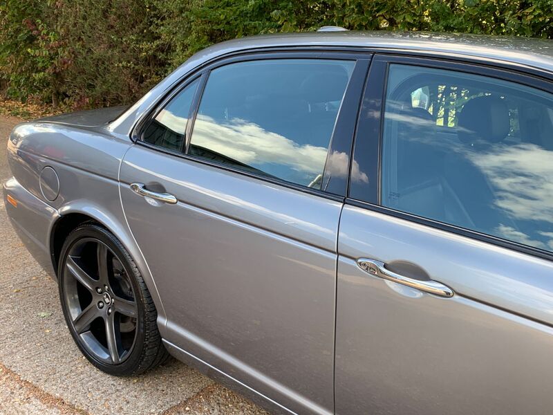 JAGUAR XJR 4.2 V8 Saloon 4dr 2008