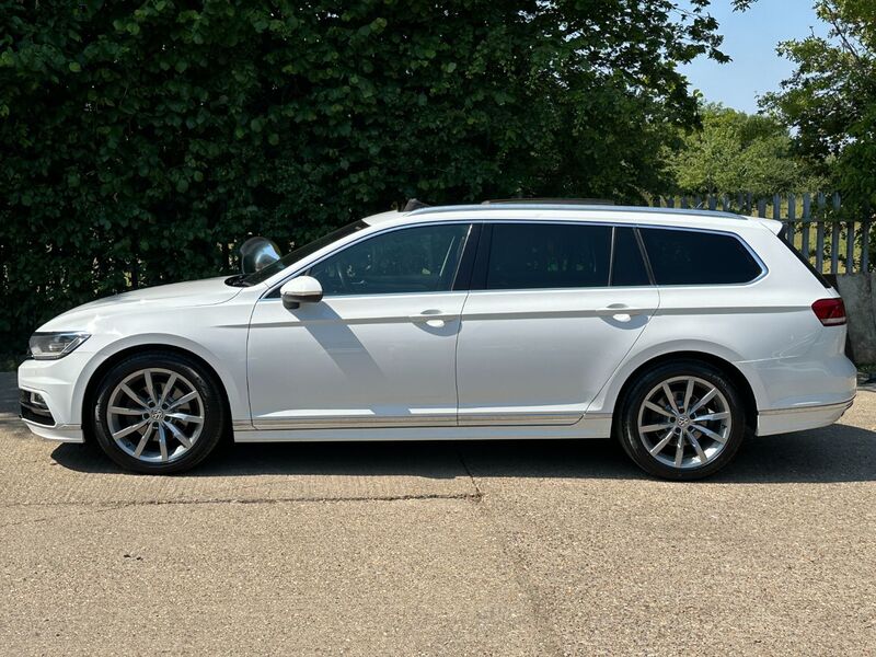 VOLKSWAGEN PASSAT 2.0 TDI R-Line Estate DSG 2017