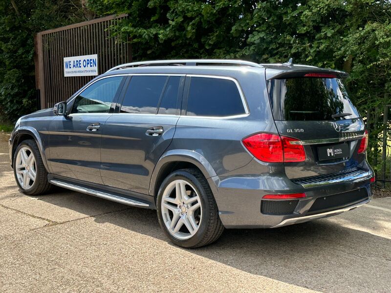 MERCEDES-BENZ GL CLASS GL 350 3.0 V6 BlueTEC AMG Sport G-Tronic+ 4WD 2015